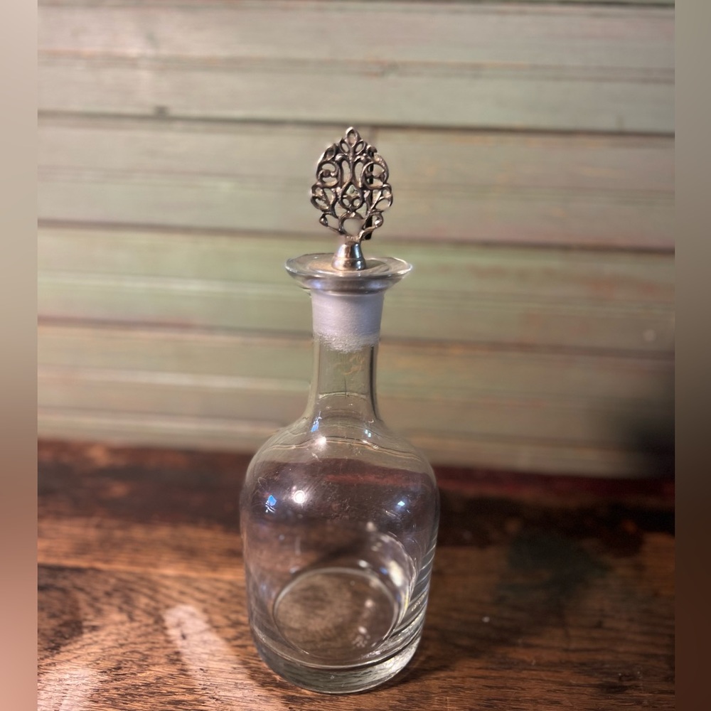 Glass bottle